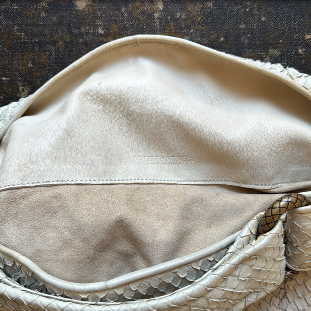 Bottega Veneta Limited Edition Sloan Python Embossed Leather Hobo Bag - Picture 8 of 17